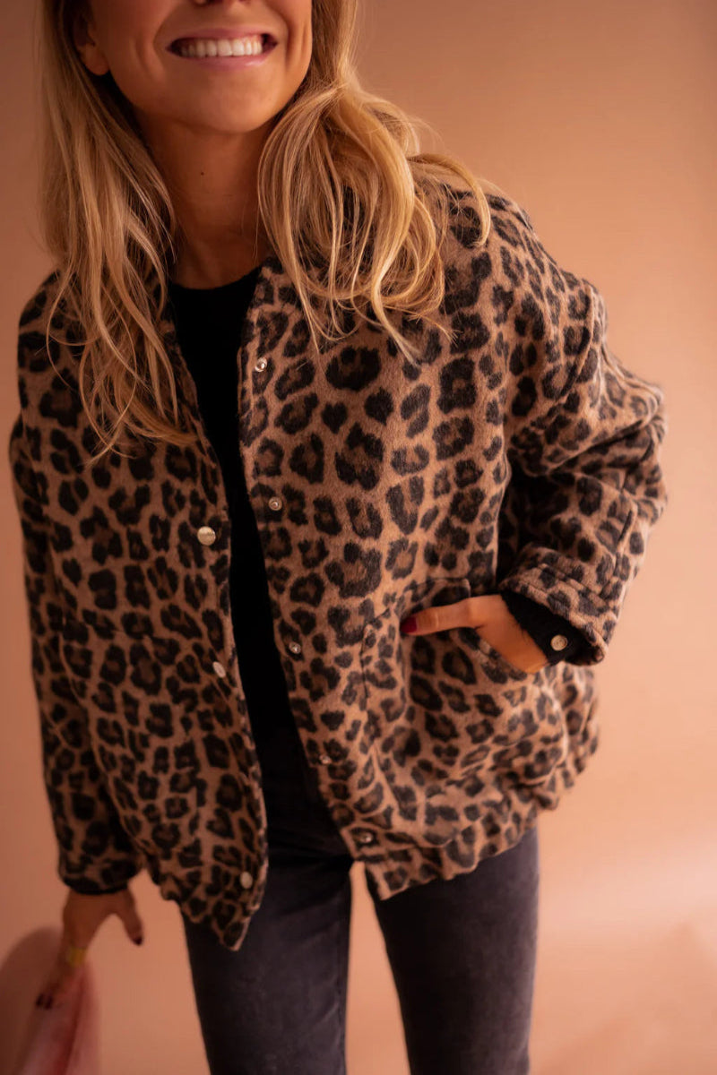 Lea – Leopardí Bomber